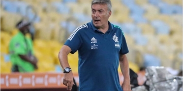 Foto do novo uniforme do Flamengo: camisa foi aprovada para 2022 e já conquistou a Nação