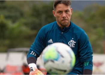 Financeiro do Flamengo primeiro quer uma revisão de valores para depois renovar com Diego Alves