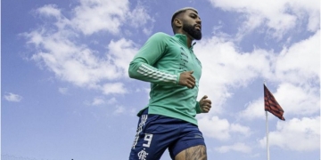 Vídeo mostra Gabigol treinando na praia e quase pronto para retornar ao Flamengo