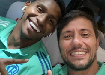 Hugo Souza, goleiro do Flamengo, confessa que se inspirou em Diego Alves para pegar pênaltis