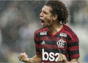Willian Arão é o jogador que mais atuou pelo Flamengo esse ano e tem fôlego para mais partidas