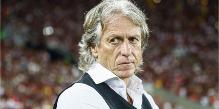 Jorge Jesus relembra quando comandou o Flamengo e critica futebol português: ‘Não acontece no Brasil’