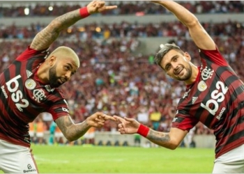 Gabigol e Arrascaeta já treinam em campo e poderão jogar contra o Atlético-MG
