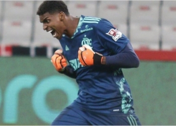 Hugo Souza demonstra interesse em continuar no Flamengo; goleiro já encaminhou renovação