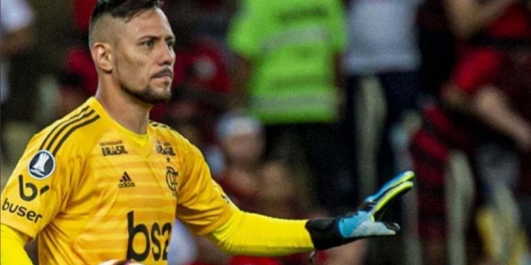 Flamengo pode trazer goleiro do futebol português para ocupar lugar de Diego Alves, caso ele saia