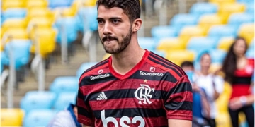 Crise no Flamengo: Gustavo Henrique comete erros que facilitam os gols dos adversários