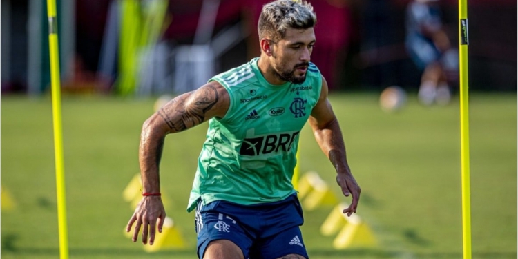Com Arrascaeta, Flamengo divulga lista de relacionados para o jogo de hoje e torcida enlouquece