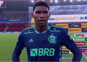 Hugo Souza não se esconde após vacilo que levou à derrota do Flamengo e assume responsabilidade