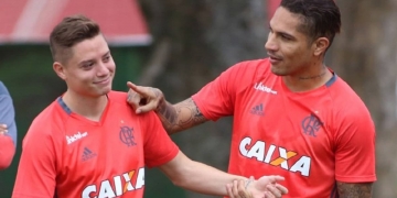Ex-Flamengo se envolve em confusão após ser criticado por um internauta; ‘Sua mãe’