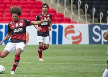Willian Arão cobra companheiros de time após empate contra Atlético-GO: ‘Não podemos tomar um gol daqueles’