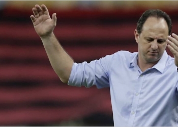 O que acontecerá com Rogério Ceni se Flamengo for eliminado; apresentador arrisca palpite