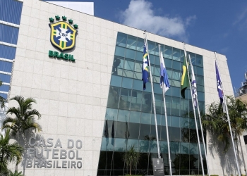 Arbitragem da CBF humilha Flamengo após pedido: ‘Deveria se preocupar em melhorar o seu desempenho no campo’