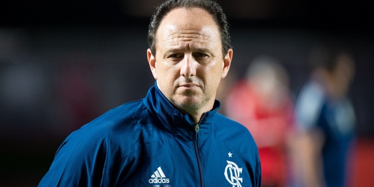 Rogério Ceni usa tom de sinceridade para colocar o dedo na ferida ao falar sobre principal problema do Flamengo