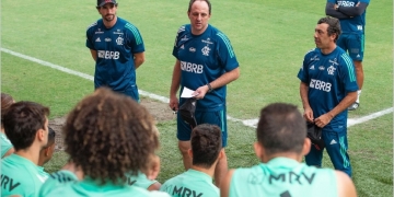 Lista de jogadores que devem deixar o Flamengo o mais rápido possível, segundo comentaristas
