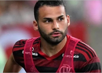 Flamengo decide adiar cirurgia de Thiago Maia para atender pedido do Lille