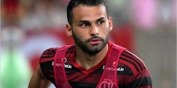 Flamengo decide adiar cirurgia de Thiago Maia para atender pedido do Lille