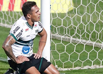 Conheça o ponto de fraqueza do time do Coritiba que será muito bem-vindo para o Flamengo neste sábado (21)