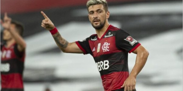 Atuação fantástica de Arrascaeta em vitória do Flamengo gera memes nas redes sociais; confira
