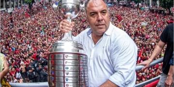 Braz se declara ao Flamengo e manda recado à torcida ao comemorar título da Libertadores 2019