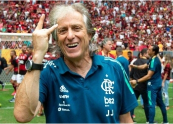 Jorge Jesus comemora conquista da Libertadores com o Flamengo e diz que foi ‘uma das mais importantes da carreira’
