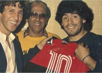 Maradona quase jogou pelo Flamengo; o camisa 10 morreu hoje após sofrer uma parada cardiorrespiratória