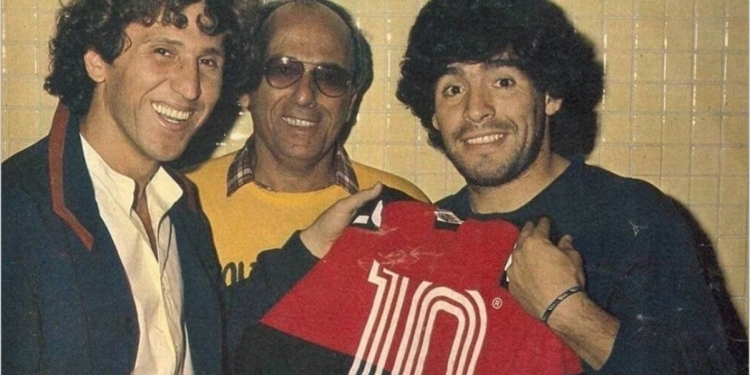 Maradona quase jogou pelo Flamengo; o camisa 10 morreu hoje após sofrer uma parada cardiorrespiratória