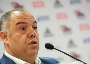 Marcos Braz invade vestiário do Flamengo extremamente irritado e clima fica tenso na Argentina após o jogo