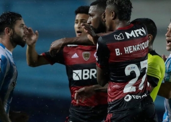 Natan pede perdão para a torcida do Flamengo após expulsão na Libertadores e diz que árbitro mentiu