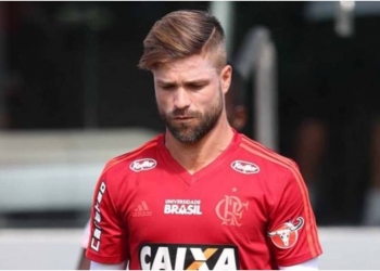 Diego não treina e é dúvida para a partida do Flamengo contra o Racing pela Libertadores