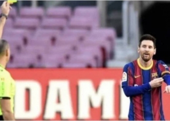 Imagem misteriosa aparece em homenagem de Messi a Maradona e surpreende o mundo