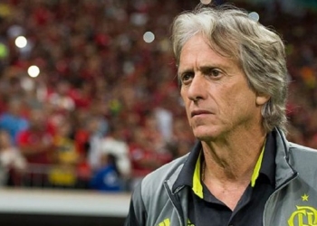 Jorge Jesus se envolve em polêmica com jornalista mulher em Portugal e é humilhado pelos torcedores