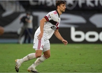 Rodrigo Caio faz desabafo nas redes sociais após o Flamengo vencer o Botafogo por 1 a 0