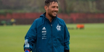 Flamengo envia última proposta para Diego Alves e aguarda resposta; decisão deve ser tomada essa semana