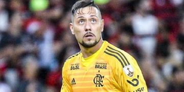 Diego Alves fica pistola com jornalista e parte para o ataque: ‘Fake news, seu mentiroso’
