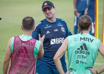 Flamengo ganha reforço de última hora e prepara artilharia pesada para entrar com força máxima diante do Santos