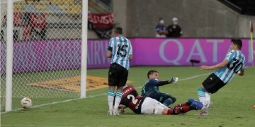 Conmebol aplica multa ao Flamengo após eliminação na Libertadores e tira mais dinheiro dos cofres do clube