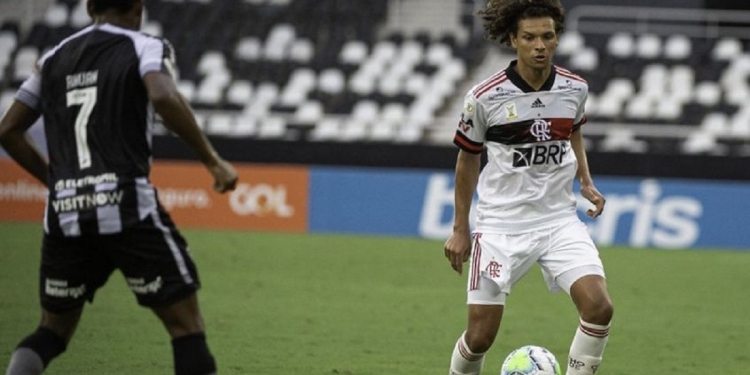 Willian Arão não titubeia e fala tudo o que pensa de Rogério Ceni após eliminações na Libertadores e Copa do Brasil