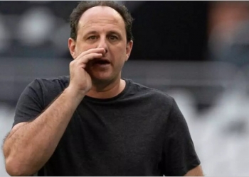 Rogério Ceni poderá contar com elenco ‘mais completo’ desde que chegou ao Flamengo
