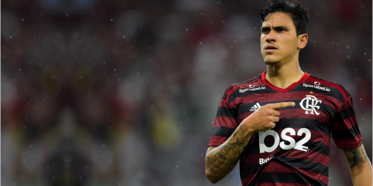 Pedro fica no Flamengo, mas preço do jogador sobe R$ 23 milhões