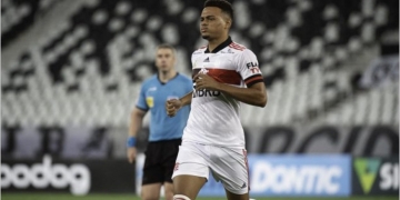 Rodrigo Muniz está de volta ao Flamengo e sendo muito elogiado: ‘Incomoda bastante os zagueiros’