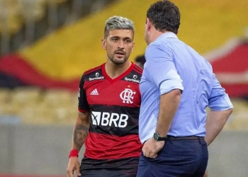 Arrascaeta rompe silêncio e fala tudo o que queria sobre o técnico Rogério Ceni