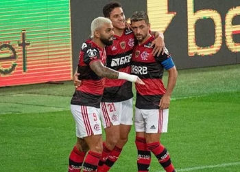 Quinteto mágico do Flamengo estará à disposição de Rogério Ceni pela 1ª vez, dando força máxima contra o Santos