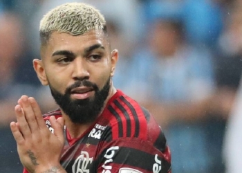 Gabigol busca perpetuar o título de ‘carrasco’ do Santos neste duelo de domingo
