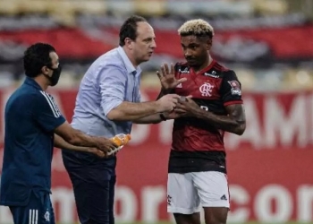 Rogério Ceni rasga elogios para Vitinho e faz duras cobranças para a torcida: ‘Deveria ser mais abraçado’