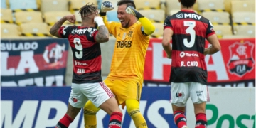 Após Gabigol comemorar com Diego Alves, Rogério Ceni tenta minimizar o suposto ‘recado’