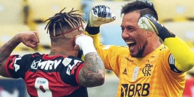 Bruno Henrique rompe silêncio e pede permanência de Diego Alves no Flamengo