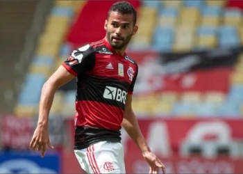 Após cirurgia, Thiago Maia deve dar início ao tratamento de recuperação no Ninho do Urubu