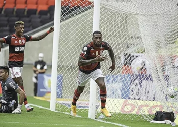 Mauro Cezar Pereira dá choque de realidade na torcida do Flamengo ao apontar obrigação a ser cumprida pelo Brasileirão