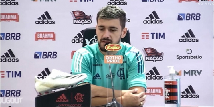 Arrascaeta diz que tinha mais liberdade no Flamengo quando Domènec Torrent era técnico