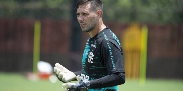 Mister pediu e o Benfica obedeceu: Diego Alves, sonho antigo de Jorge Jesus, entra na mira do clube português